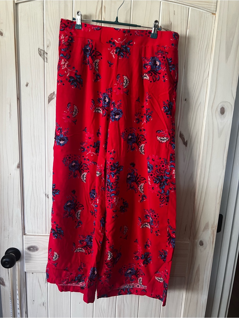 torrid Red Floral wide leg pants with Blue Accents